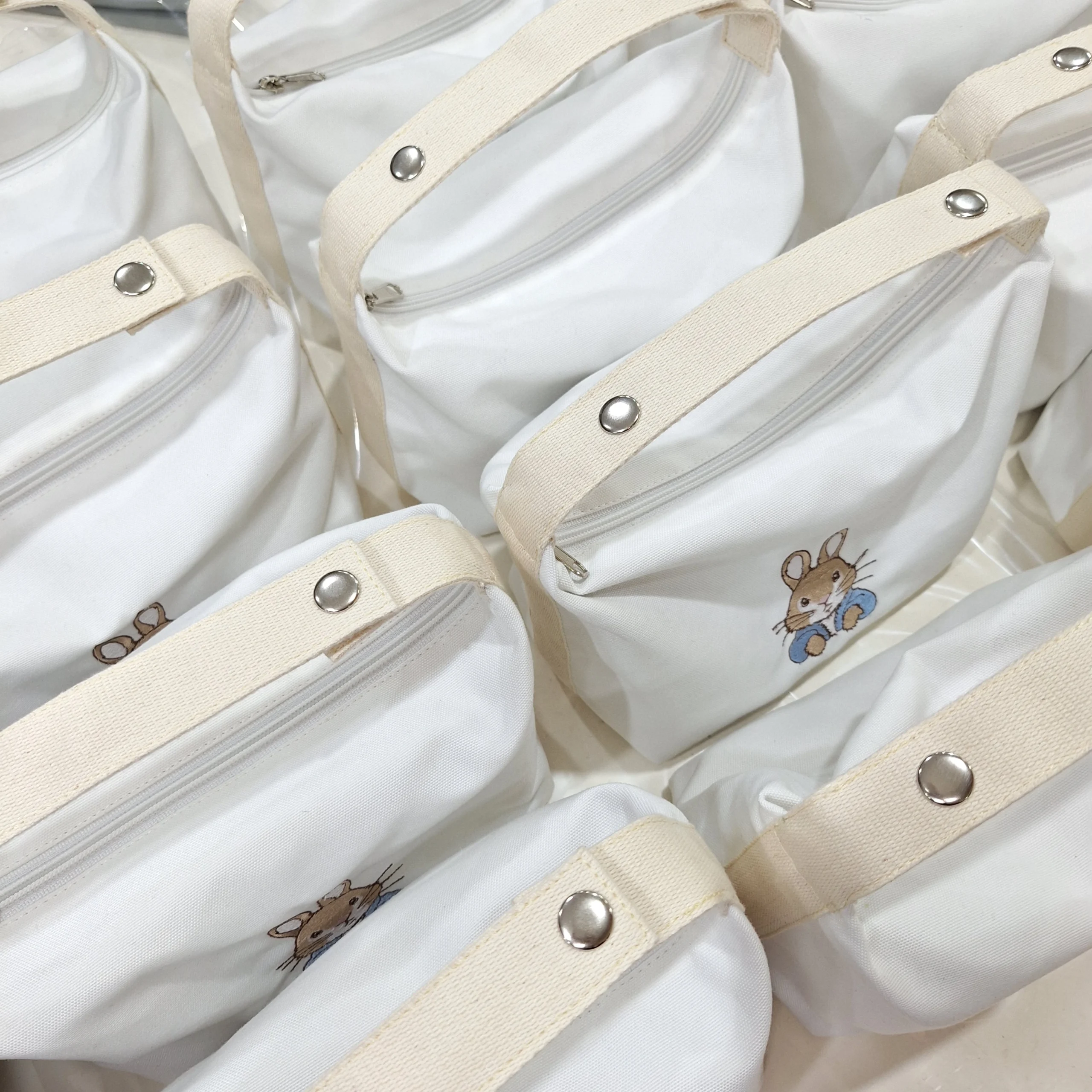 Hand Bag Rabbit White (7)